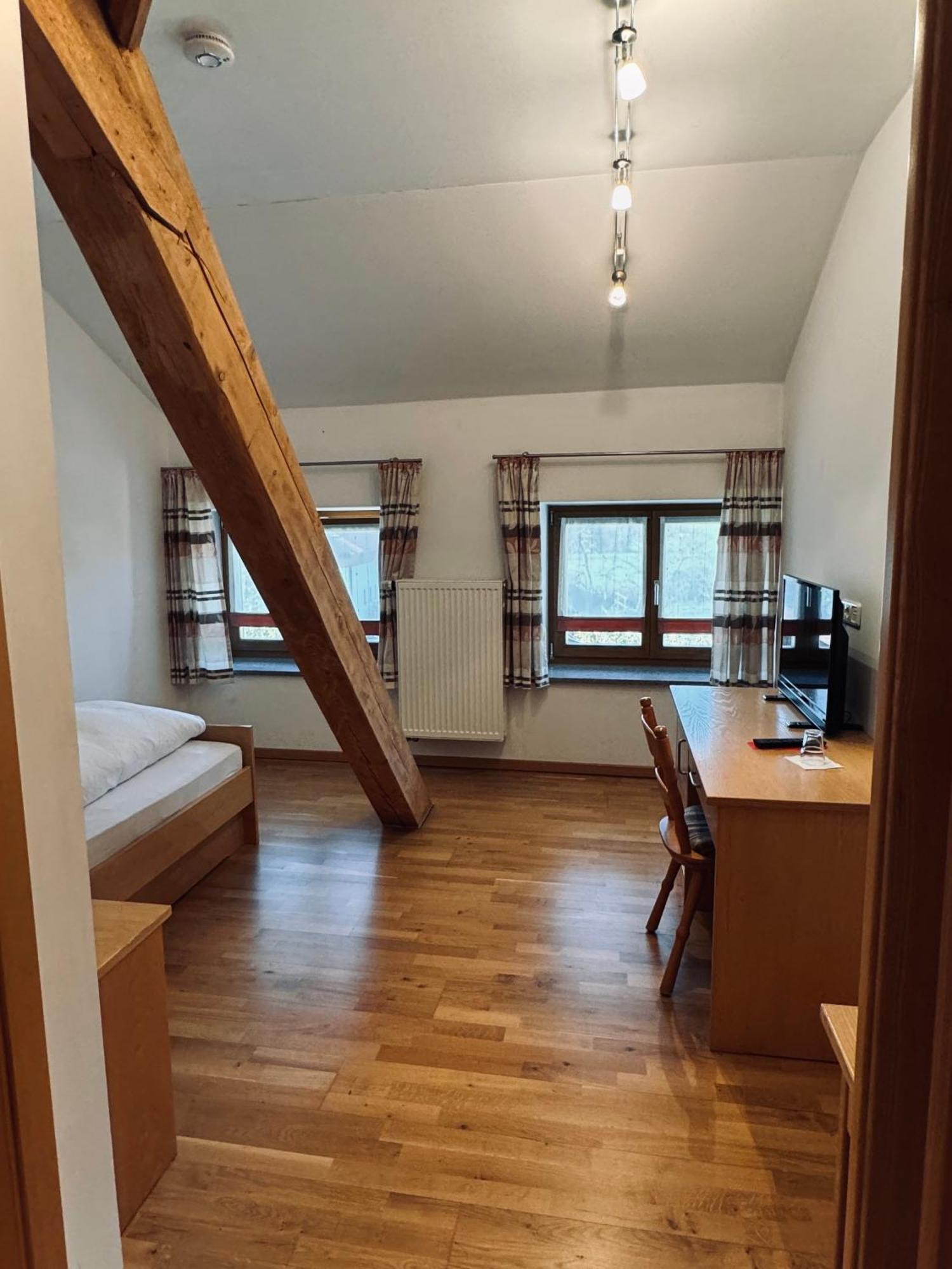 Landgasthof Hotel Zwickl Deggendorf Esterno foto