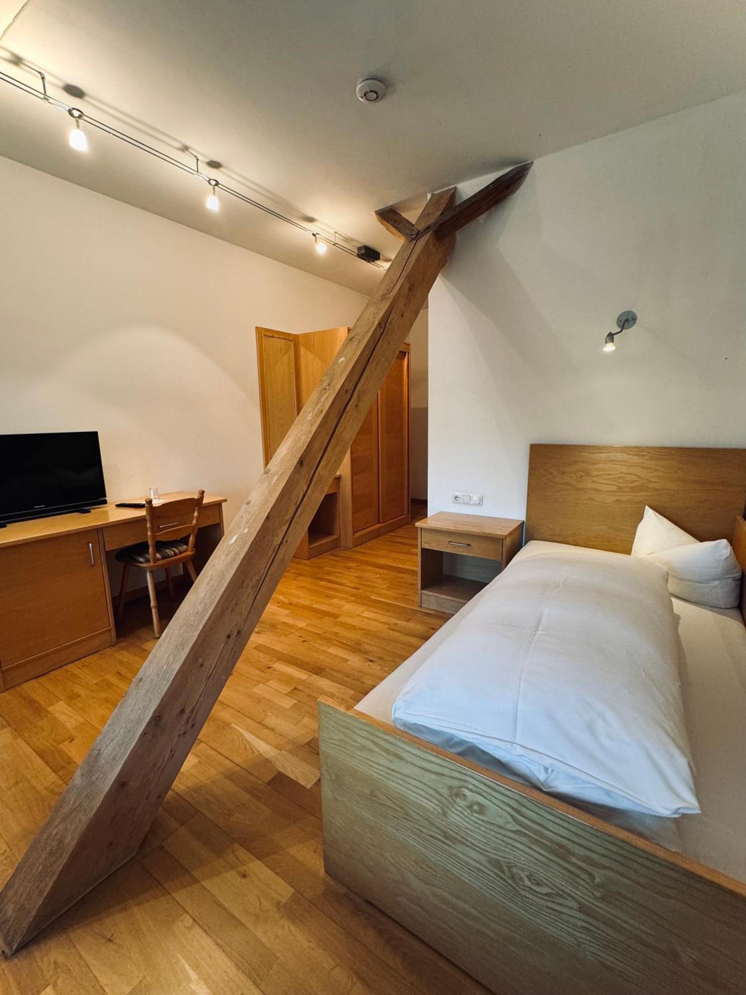 Landgasthof Hotel Zwickl Deggendorf Esterno foto