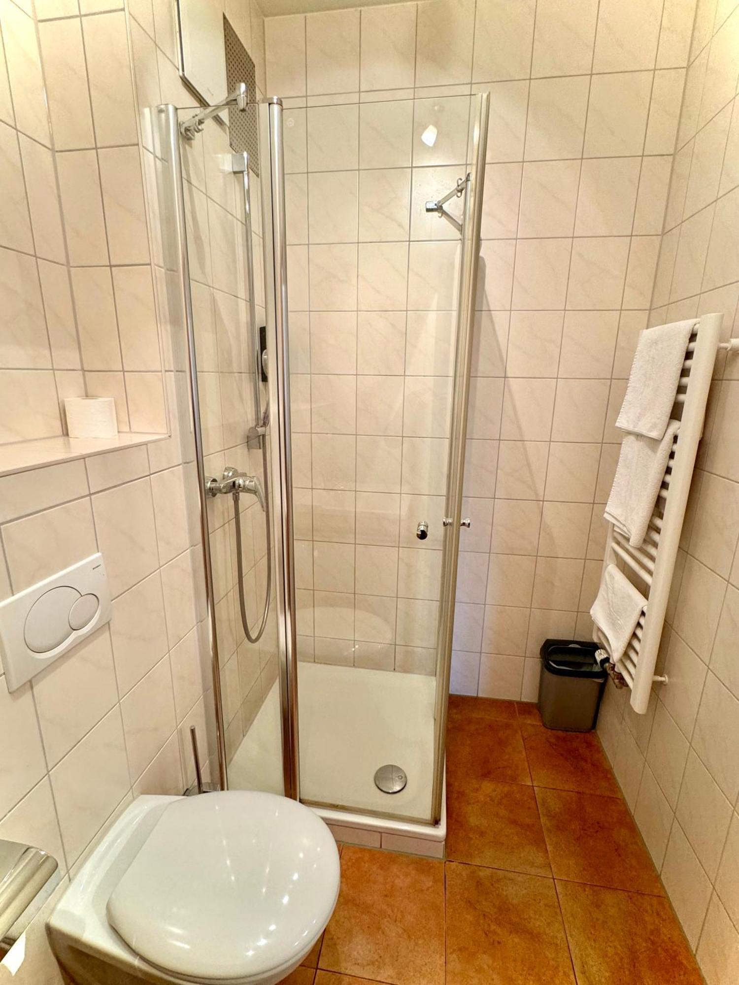 Landgasthof Hotel Zwickl Deggendorf Esterno foto
