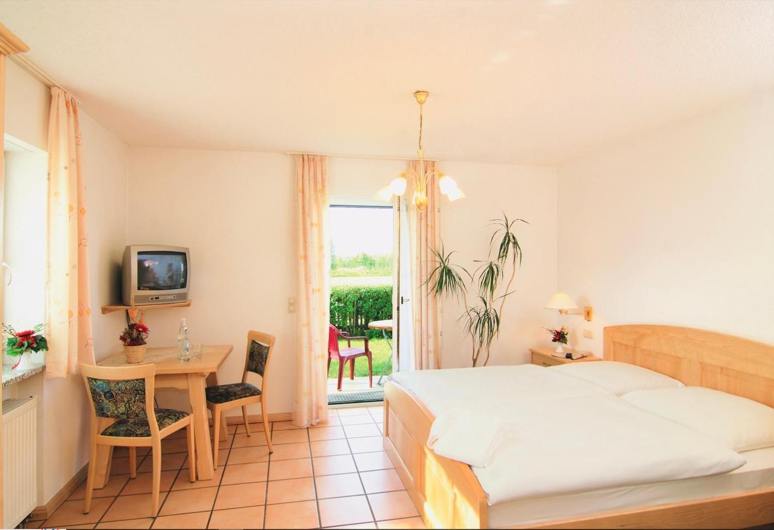 Landgasthof Hotel Zwickl Deggendorf Esterno foto